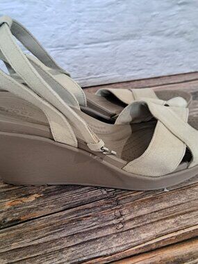 Crocs Women's Leigh II Ankle strap Wedge sandals adjustable straps comfy foodbed